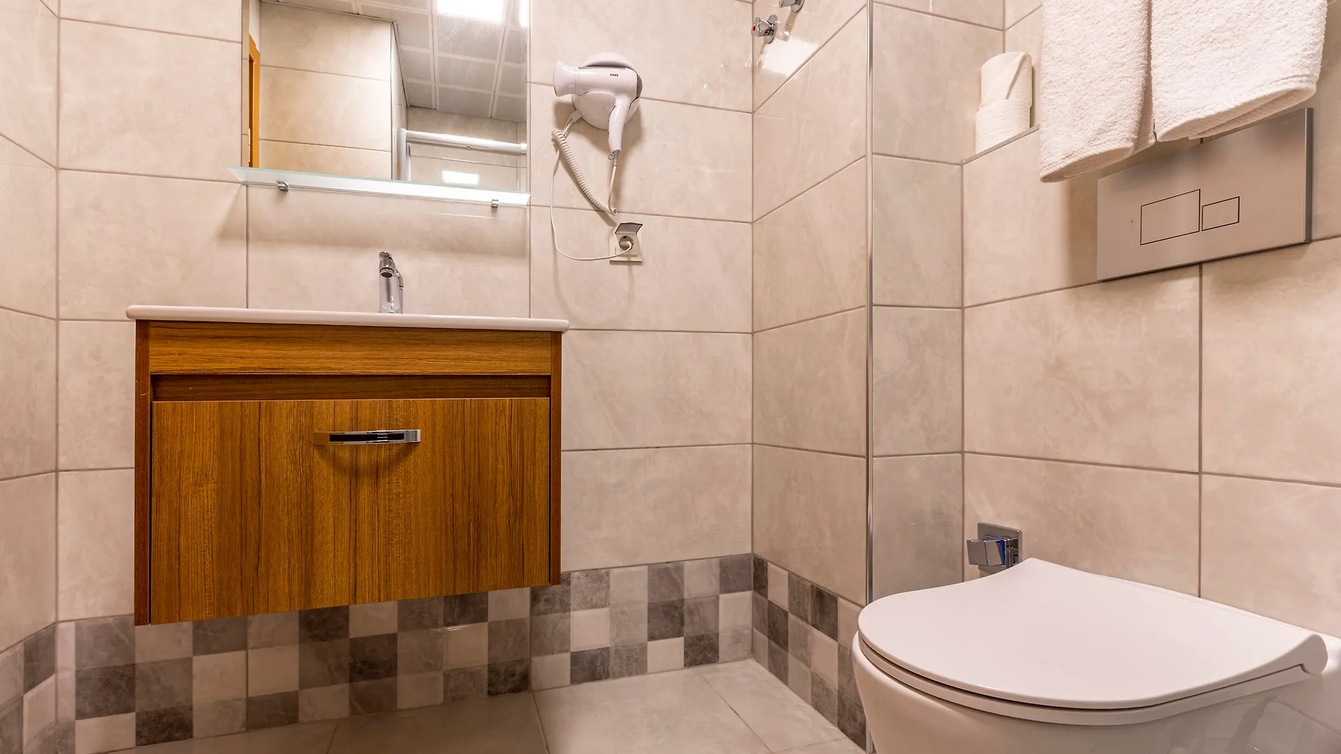 Antalya Business Hotel Türkiye